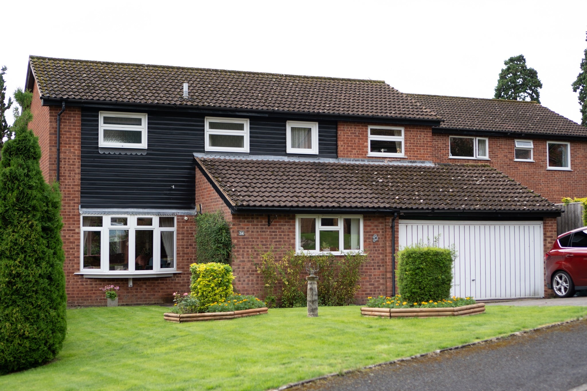 Roof cleaning in Malvern and Worcester